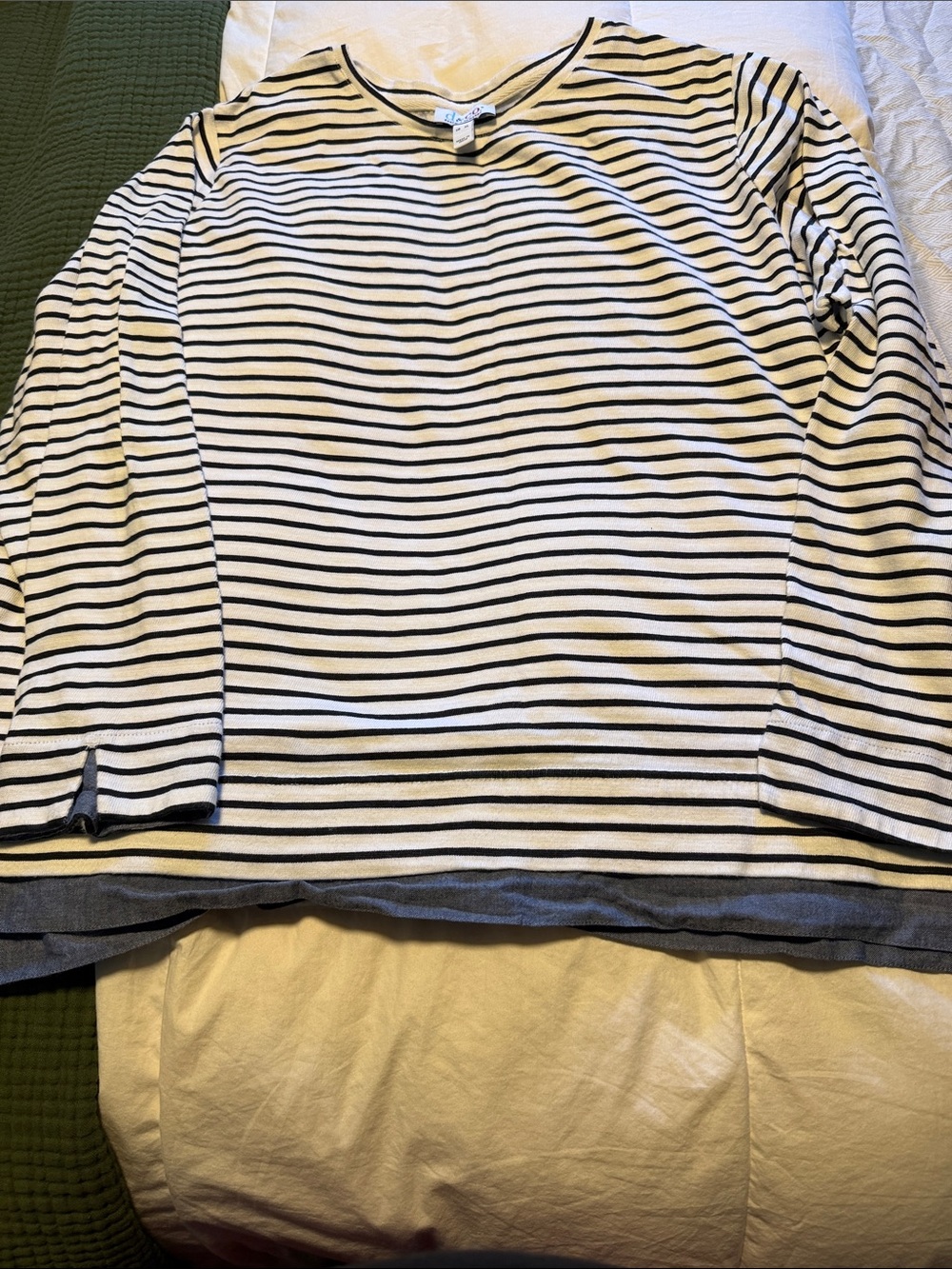 Striped Long-Sleeve Boatneck Top - Navy & White -